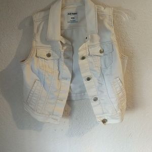 White jean vest from old navy